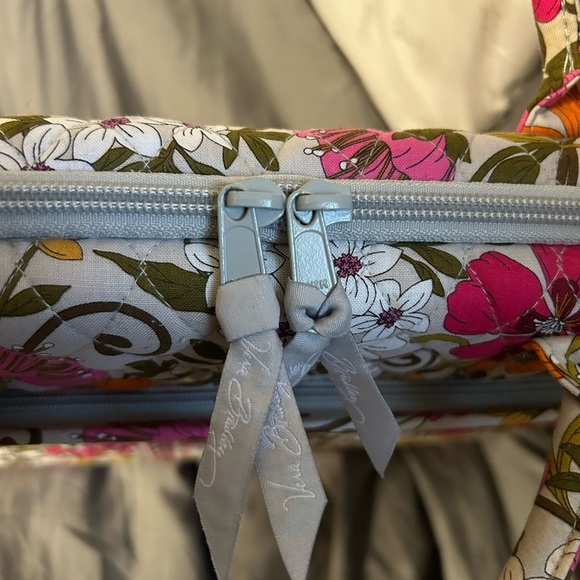 Vera Bradley Hard Shell Laptop Computer Case Bag Folkloric (Retired) with Strap - Picture 10 of 16
